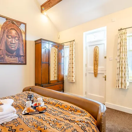 Himba - Uk44767 Ripon